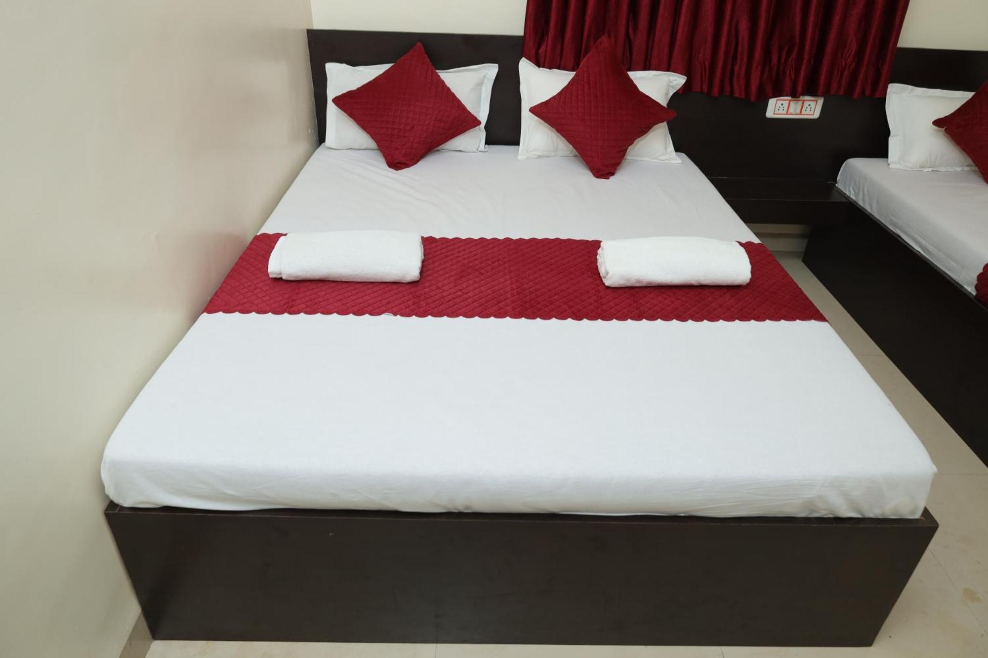 Laxminarayan Service Apartment Shirdi